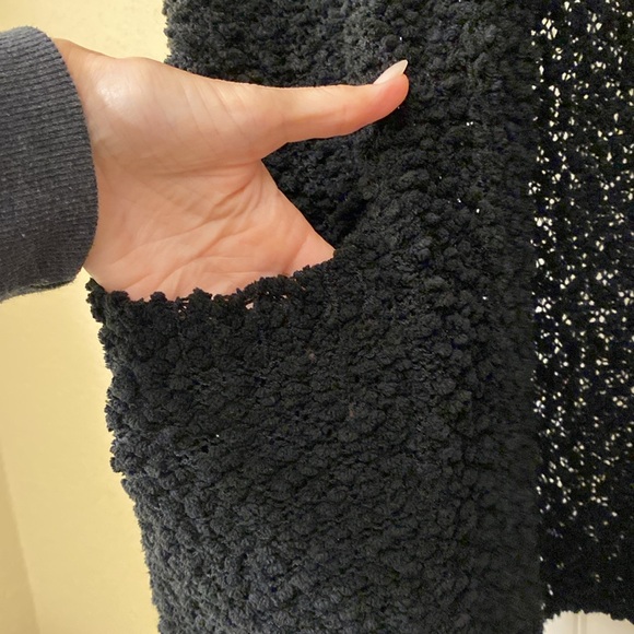 Popcorn cardigans 🧡🖤 - Picture 2 of 4